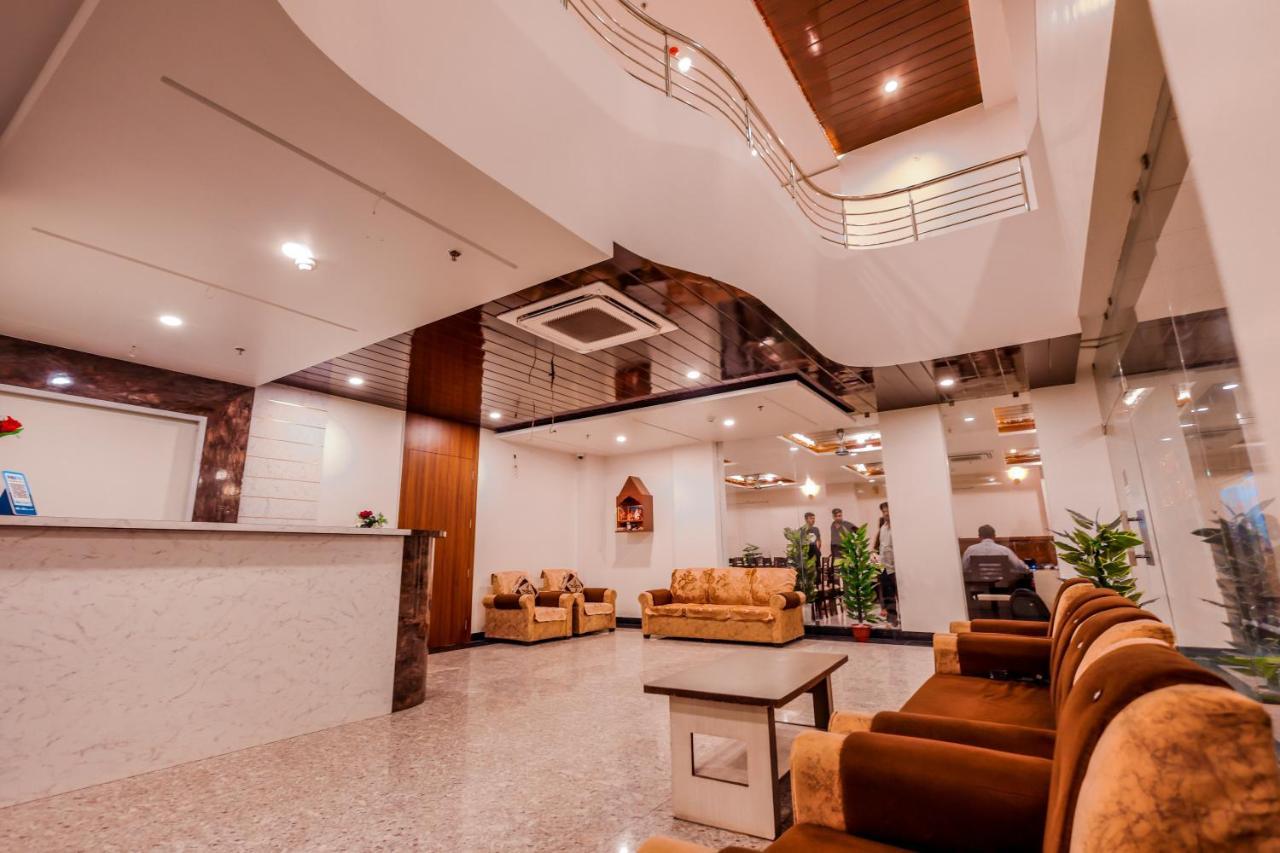 Hotel Lalita Palace ชัยปุระ ภายนอก รูปภาพ