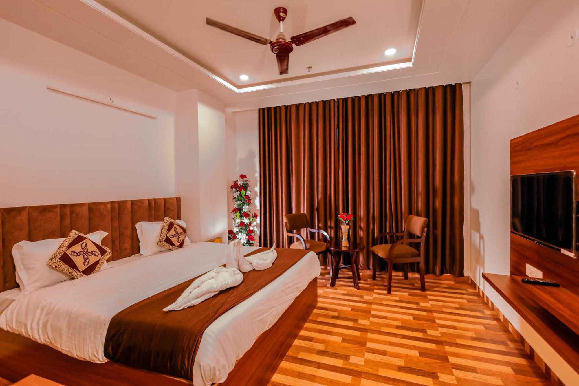 Hotel Lalita Palace ชัยปุระ ภายนอก รูปภาพ